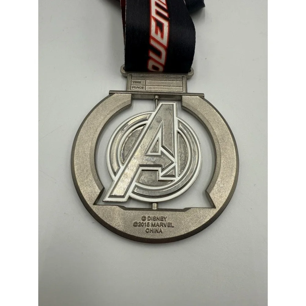 Disney runDisney 2015 Marvel Avengers Half Marathon Spinner Medal